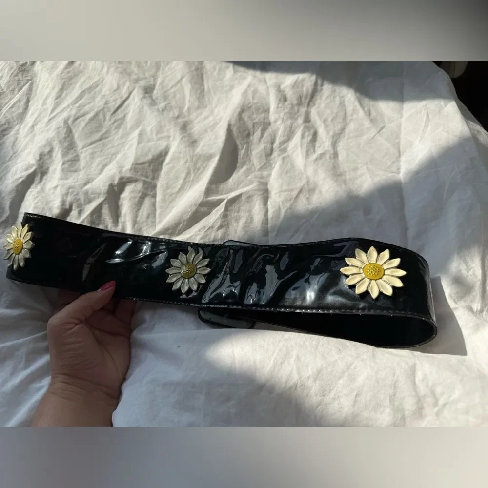 1990s Cottage Flower Power Daisy Belts